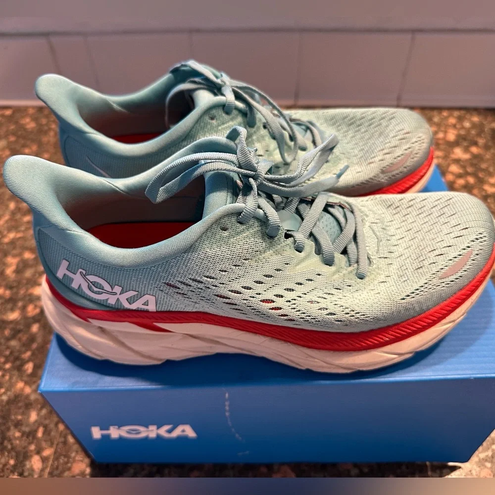 Hoka Clifton 8 - Picture 1 of 5